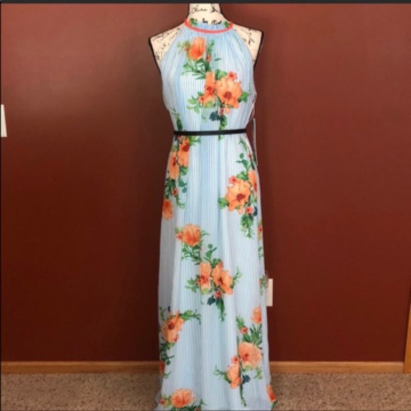 Floral Maxi Dress - Picture 2 of 2